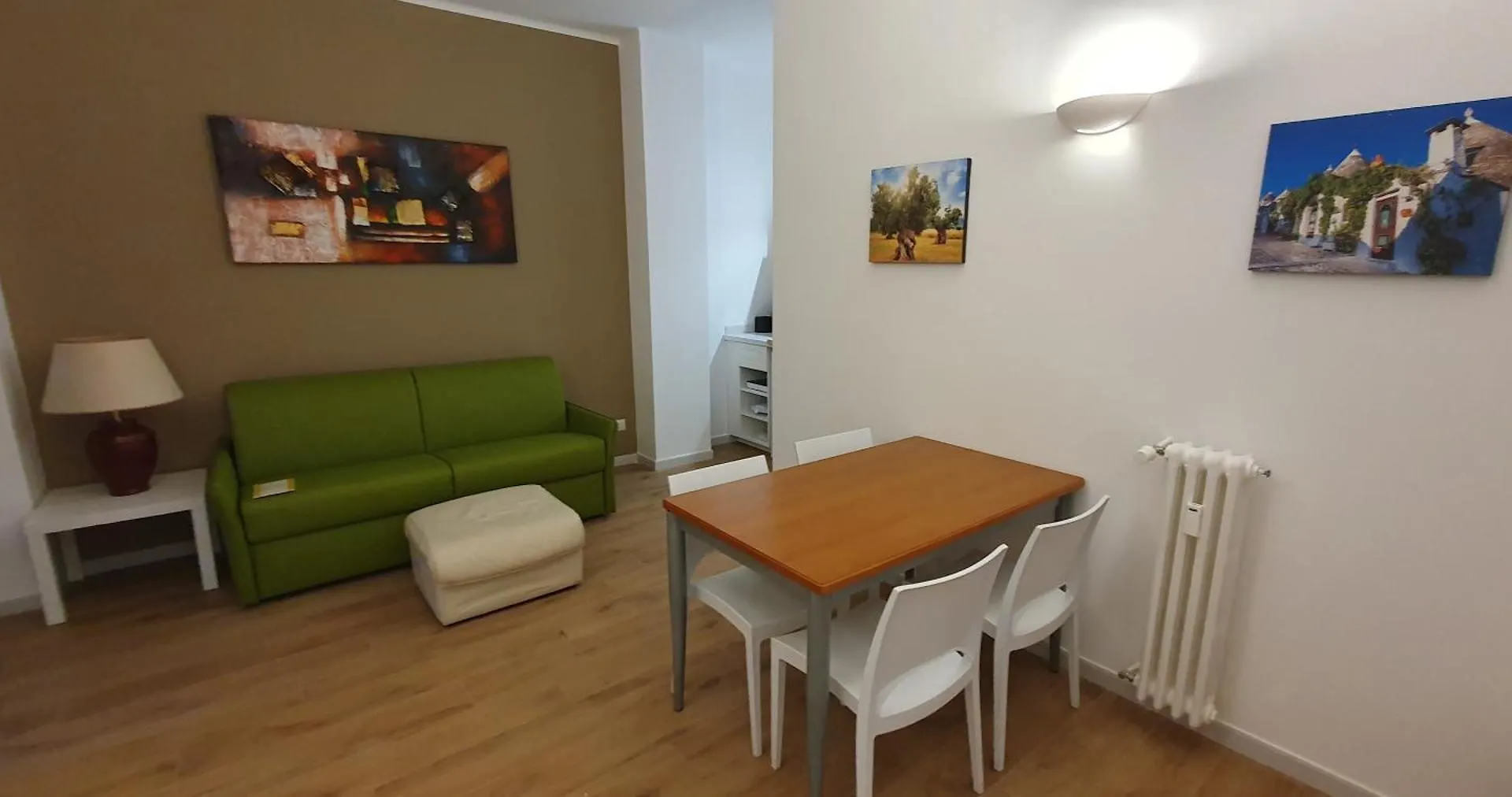 Iris Apartment Qsella Bari 0*,  Italy